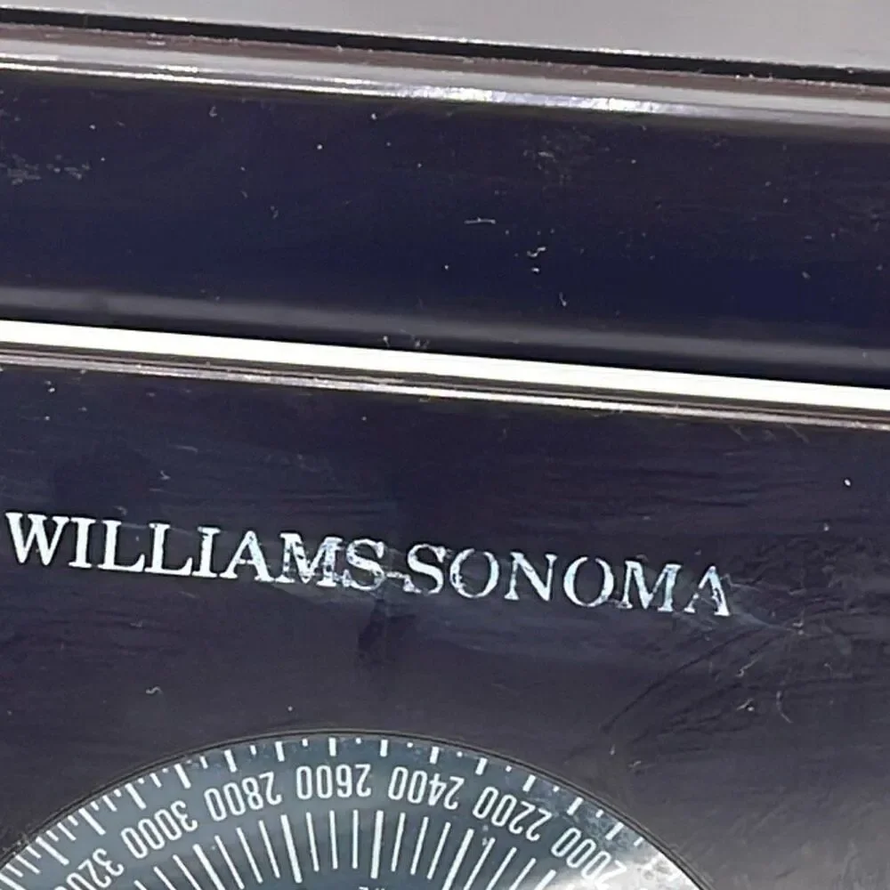 Vintage Williams Sonoma food scale. Works great!